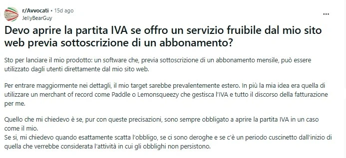 Discussione su Reddit sull'obbligo di partita IVA per un servizio web in abbonamento, con risposta di un avvocato italiano